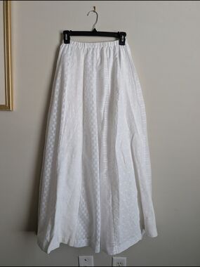 Vintage A-line White Eyelet Maxi Lined Summer Skirt Size S - Size M